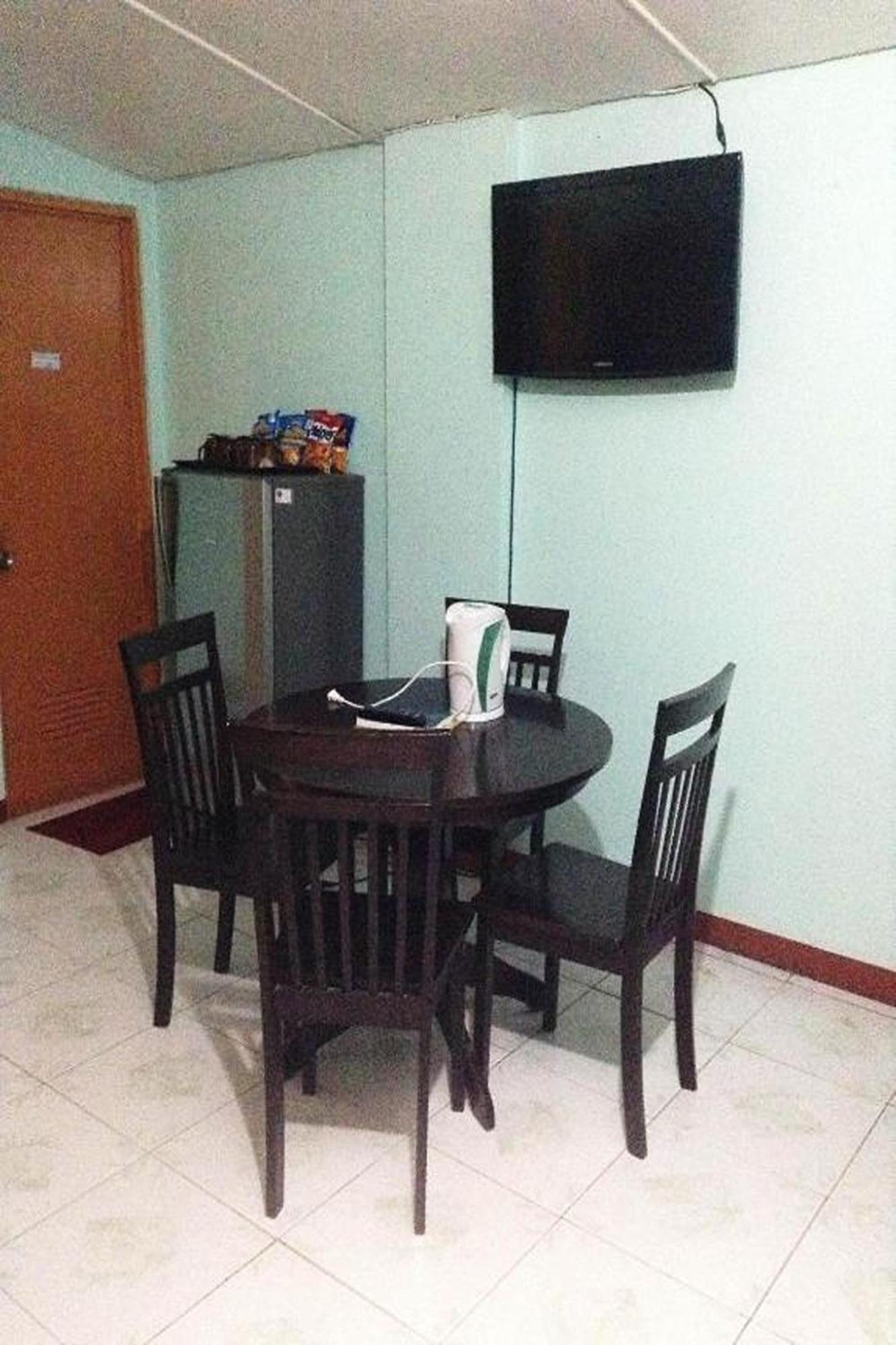 Citadel Bed And Breakfast Puerto Princesa Ngoại thất bức ảnh