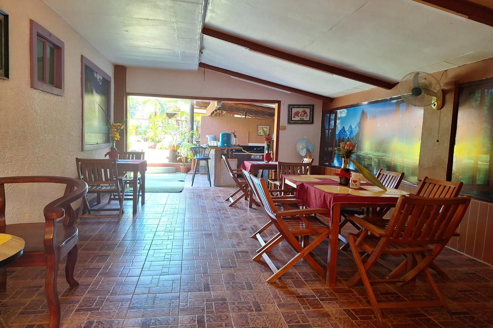 Citadel Bed And Breakfast Puerto Princesa Ngoại thất bức ảnh