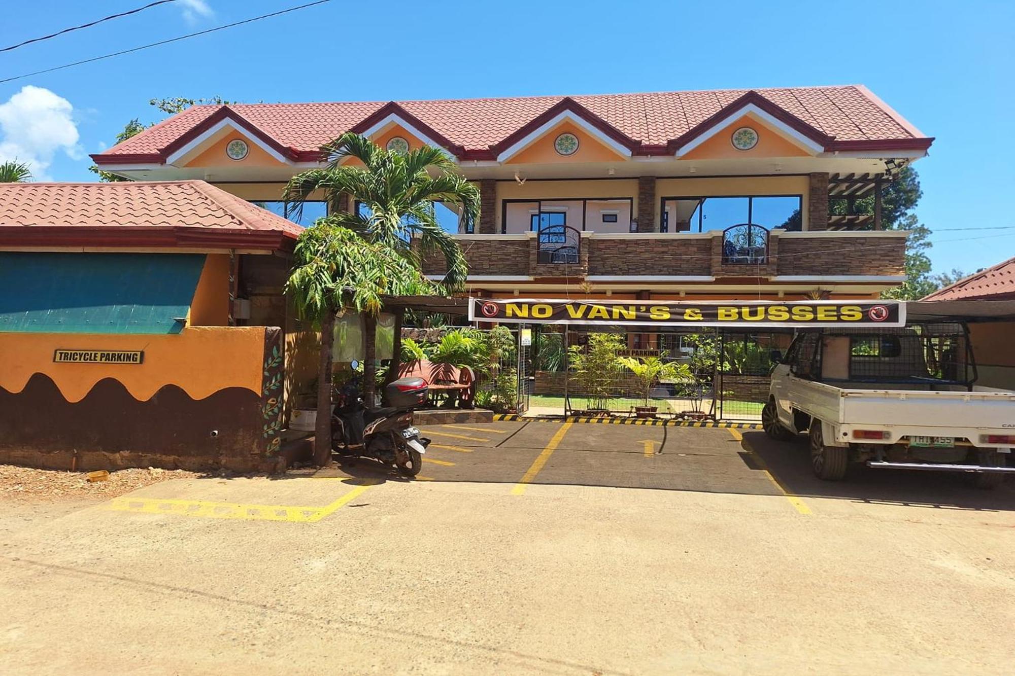 Citadel Bed And Breakfast Puerto Princesa Ngoại thất bức ảnh
